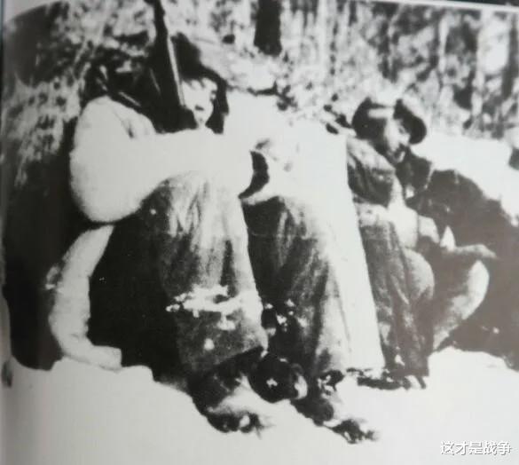 #日军#负责阻击的志愿军一枪不发，营长冲上去刚想骂，却变成嚎啕大哭