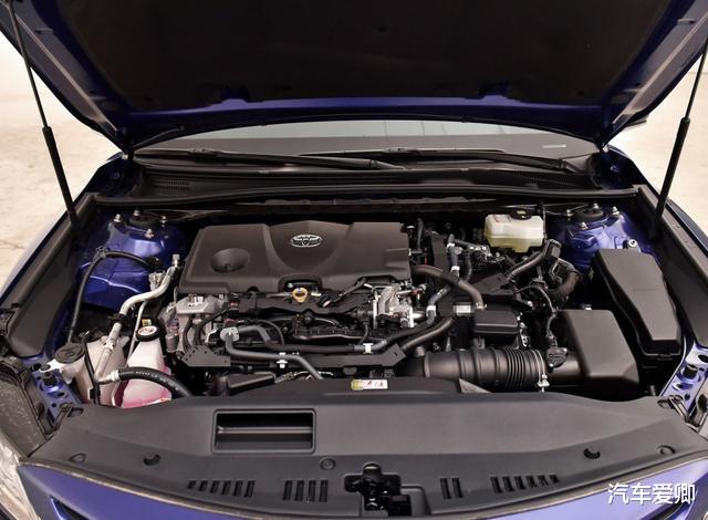 『丰田凯美瑞』丰田很满意的B级车,满油轻松跑1000KM,全球都畅销,国内仅卖18w