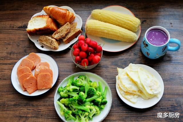 「西兰花」妈妈每天六点起，亲手做早餐，七天不重样！网友：这家孩子真幸福