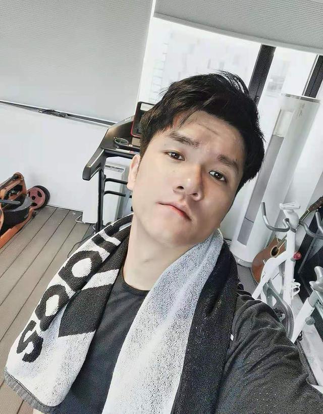 手机游戏|林允儿也迷上了LOL手游，国内玩家呼吁上线，国服还有希望吗？