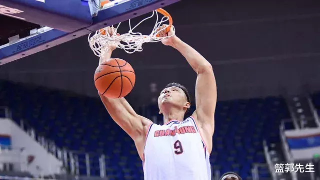 易建联|阿联没碰到书豪被吹犯规！方硕纯打手却吹出界！裁判报告还敢出吗