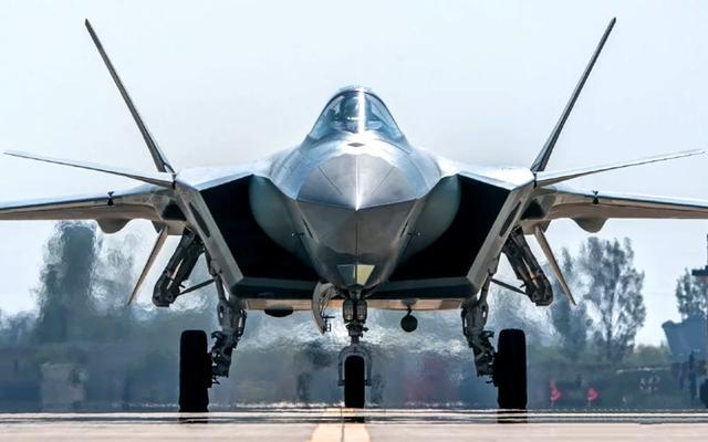 歼-20：换装了涡扇-10B的歼-20，还有必要再等涡扇-15吗？