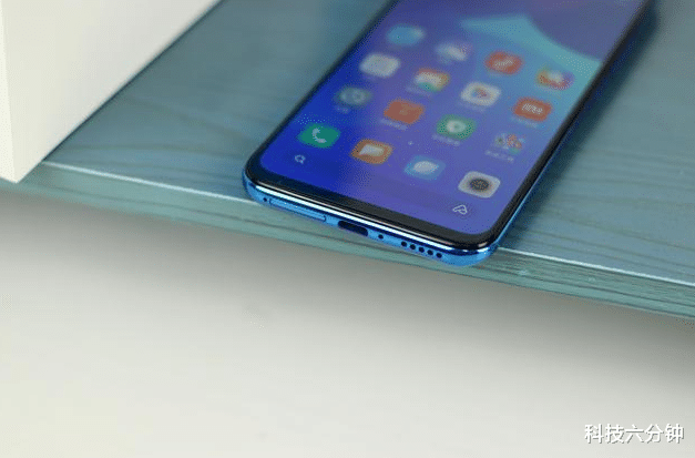 「荣耀」小米爆发了!10倍混合变焦+50倍数字变焦,价格比友商便宜一半