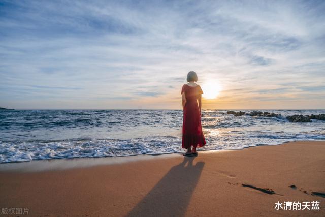 拥抱|八月份有好运降临的三个星座,充满了爱与光明,拥抱未来