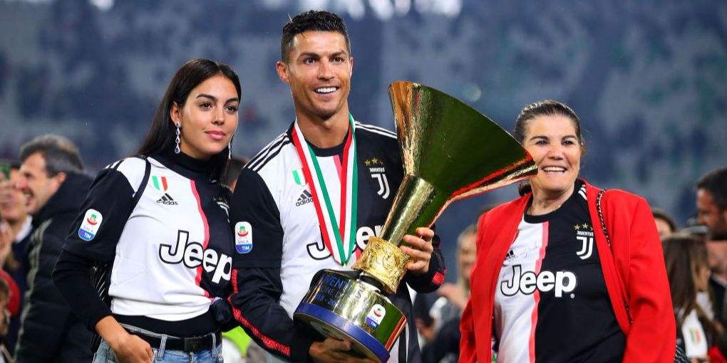 皇家马德里|五大联赛夺冠次数前五!皇马34冠仍要仰望一队,巴萨曼联上榜!