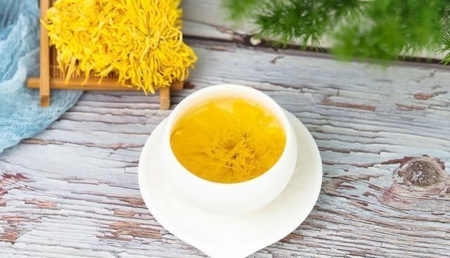 枸杞|肝病不是“悄无声息”，不管男女，眼睛若有4种表现，早查肝CT