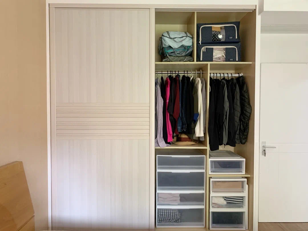 老年小妙招|卧室不要再做衣柜，学习日本人做“壁橱”，收纳力强又好用！