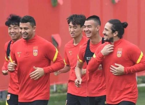 『归化球员』归化球员为什么会同意入籍？