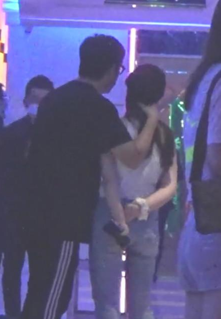 王岳伦|王岳伦风波发酵第4天,和李湘恩爱的\遮羞布\下,尽是人性的丑恶