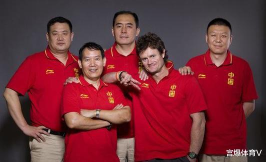 『深圳男篮』中国男篮名帅下课成定局！执教让人失望 恐被冠军教头替代