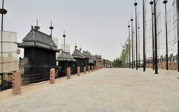 「古镇」我国最假的古镇！巨额投资兴建仿古建筑，游客不买账现沦为空城！