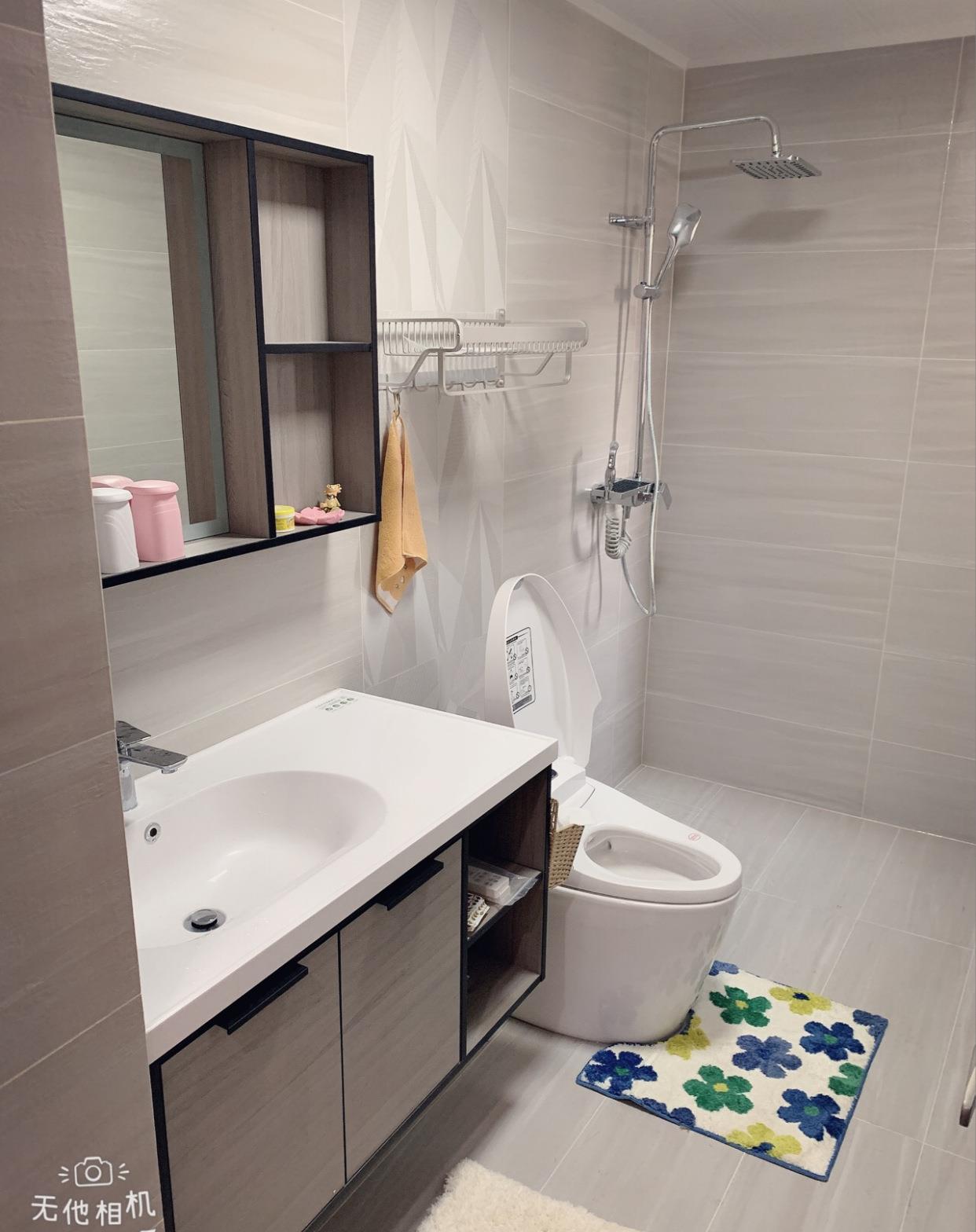 『』辛苦半年装修完工，效果很满意，尤其是电视墙，很期待入住，晒晒