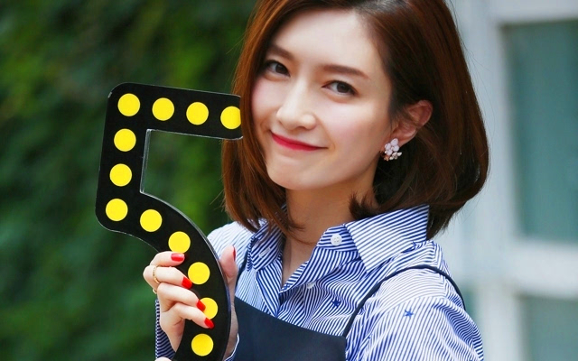 『江疏影』33岁江疏影不化妆是什么样？看完素颜的她，不得不服胡歌的眼光