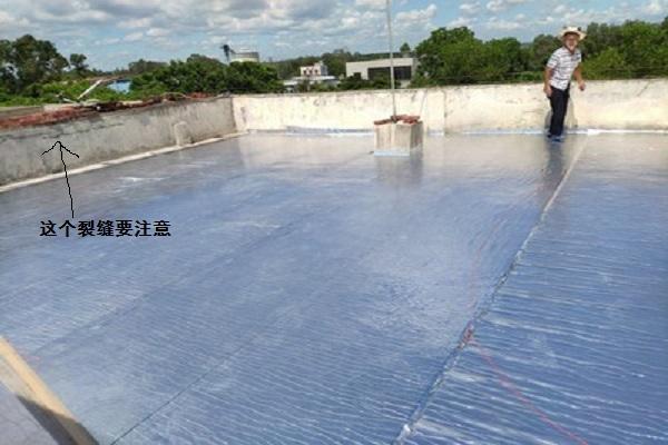 |屋顶阳台漏水你都花了钱在做防水，为什么这个地方就是不愿意修呢