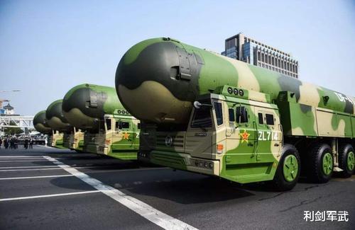 东风-41弹道导弹|发射一枚东风41需要多少成本？专家计算给出答案，看完怕你不信