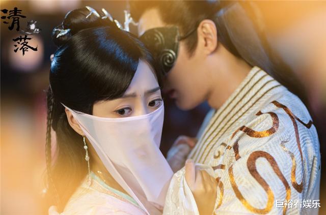 谭松韵|《琉璃》正热播，“昊辰”又一古装甜剧官宣，超甜合照糖分超标