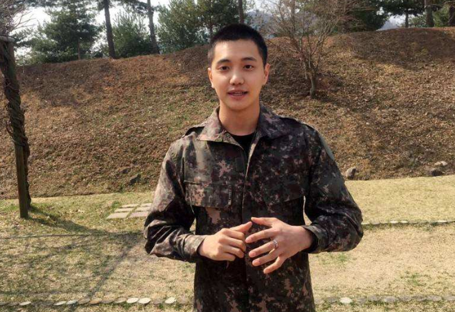 天天向上|2014年,小五带着遗憾跪着离开《天天向上》舞台,他现在去哪了?