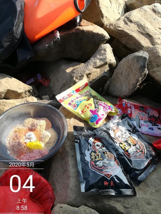 『鲫鱼』什么样的鱼竿才是好鱼竿？新手选鱼竿这样选，选极品竿 百试百灵
