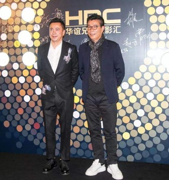 『华谊兄弟』1997年，王朔被封杀，冯小刚搭上华谊兄弟，从此走上了人生巅峰