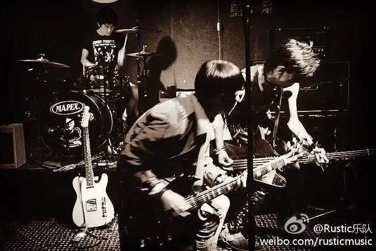 摇滚乐队|我有故事,你有歌吗?33个乐队最好听的歌是这首!