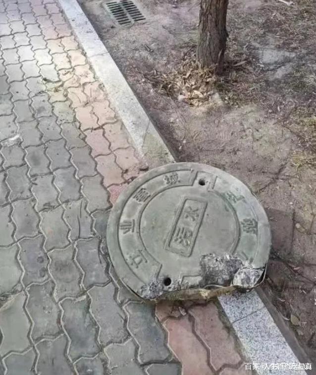 人生百态尽显真 熊孩子被炸飞5米当场身亡，鞭炮扔错地方，损失谁来赔？