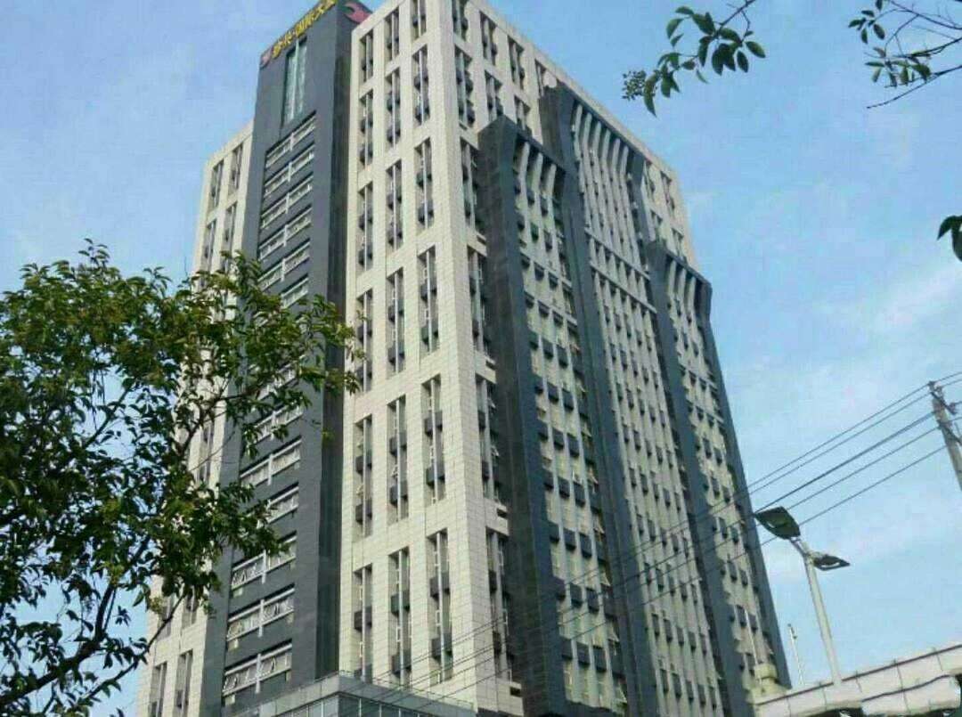 |为何高层住户都不装“平开窗”了？看完这两点后，网友：命重要！