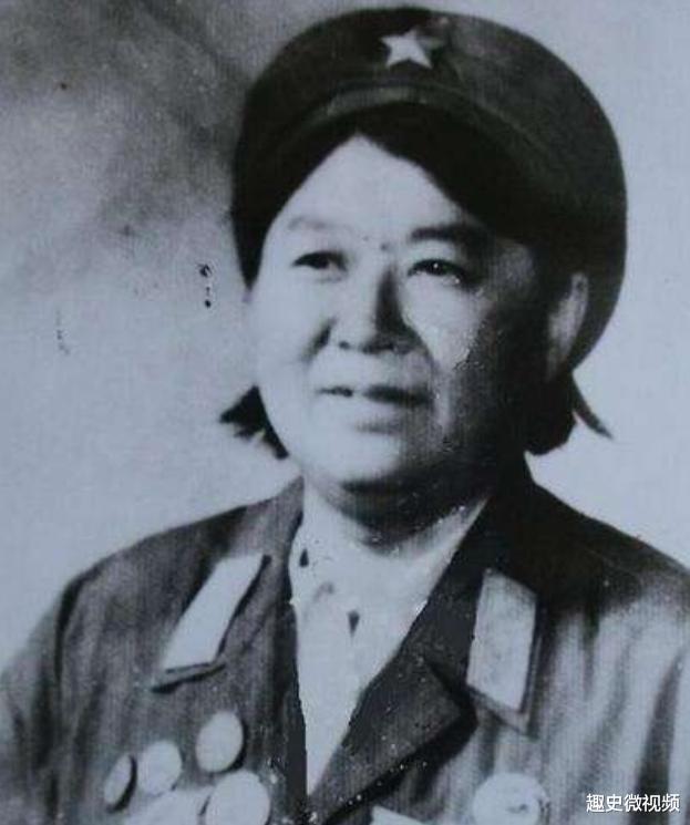 花木兰▲女扮男装的战斗英雄，战场5年荣立9次功，因妇科病被揭开身份