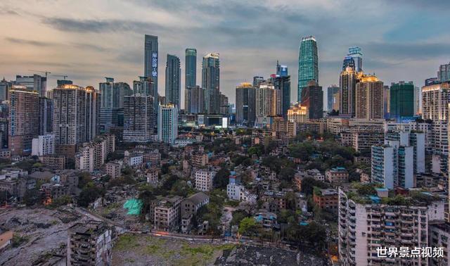 「重庆」我国不适合自驾游的城市,但却非常适合穷游,景点几乎都免费