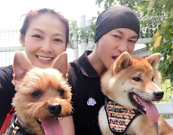 何润东|何润东晒出自己的豪宅，全屋布置都井井有条，唯独衣柜里面太乱了