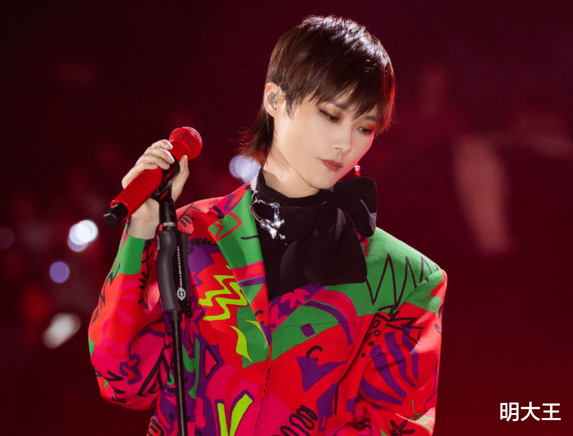 lisa|《中国好声音》9强诞生，李健和谢霆锋各晋级3人，李宇春只剩1人