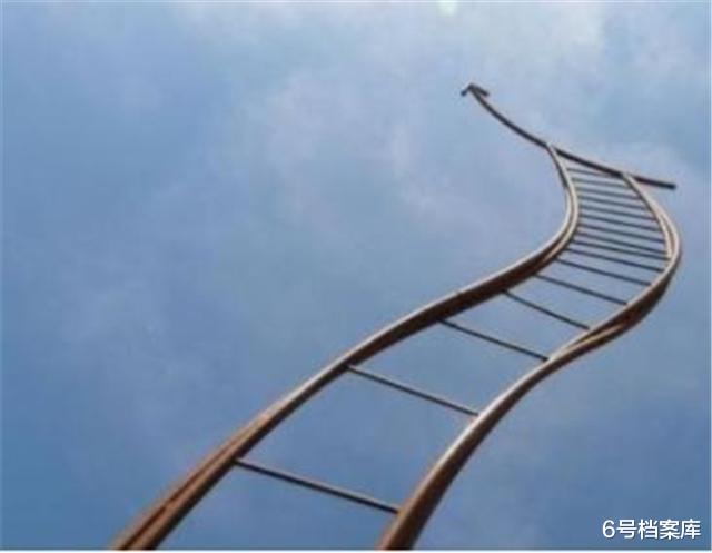 ▲叙利亚出现神话中的“天梯”，直上云霄，科学手段也无法探测！