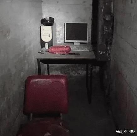 |看着地板上的痕迹，我肯是被绿了，我看她要怎么辩解...