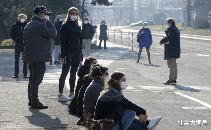 「美国」美国疫情彻底失控！遗体堆积如山，医护人员心态崩了竟开枪自杀！