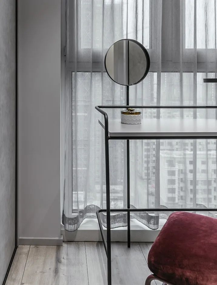 「」110㎡现代轻奢风格装修，步入式衣帽间颜值与实力并存！