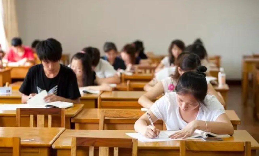 「中考」教育部已批准,两所“新”本科院校诞生了!但高考生却不乐意报考
