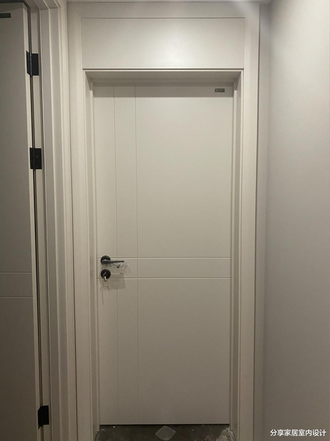 |越来越流行这样做电视墙，很实用，看她家，还没家具就很漂亮！