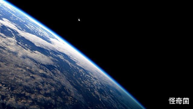 科学家|一块巨石被精准切成两半，却不是人类干的，至今仍是不解之谜