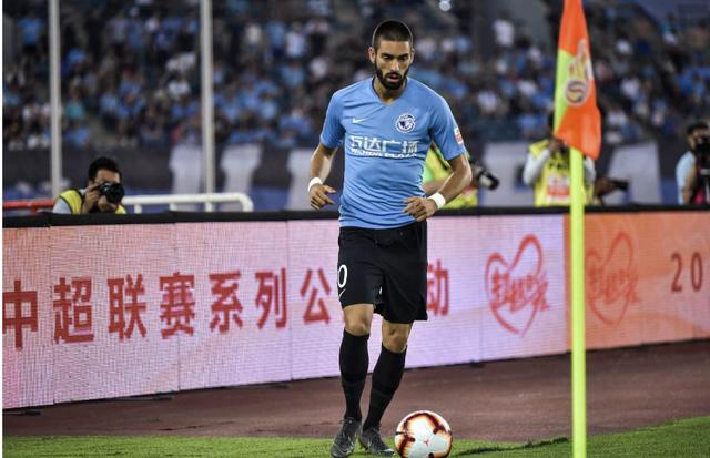 [中超]巴萨巨星狂吹日本足球，中超前外援：第一天就后悔到中国