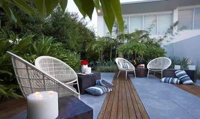 #装修预算#露台地面用什么铺好？这几种材质，漂亮和实用全有了！