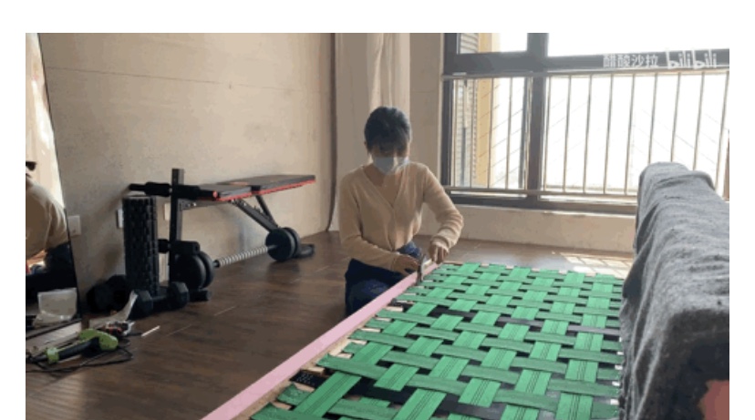 毛坯房|29岁女孩租下130平毛坯房，自己造家具搞装修，高级场面圈粉无数！