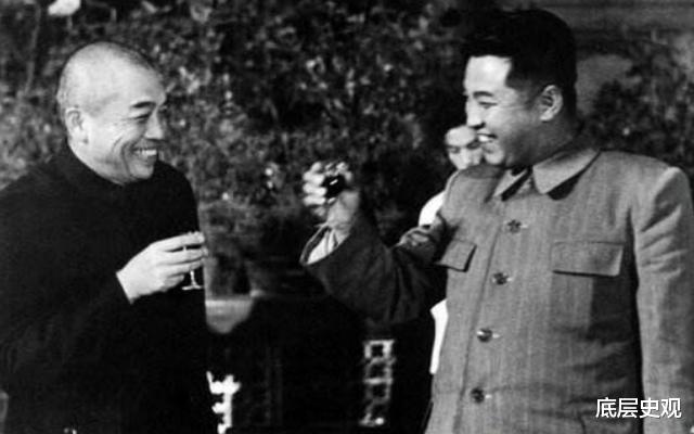 彭德怀|抗美援朝，金日成要求指挥志愿军，彭德怀一眼看破后，回了三个字