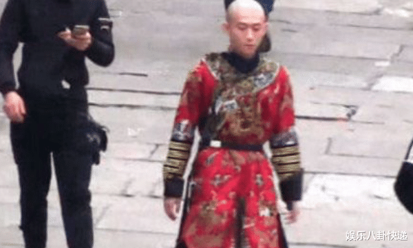 #韦小宝#同样都是演韦小宝，张卫健靠情怀，张一山靠光头，唯独他靠天生无赖