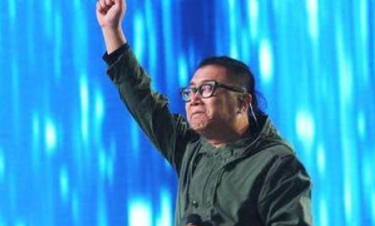 刘德华：从前用一首歌赚2亿, 成名后瞧不起刘德华, 现今被打脸