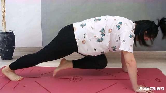 「」每天都坚持拍打腹部，几个好处自然来，想要瘦肚子瘦腰不妨看看