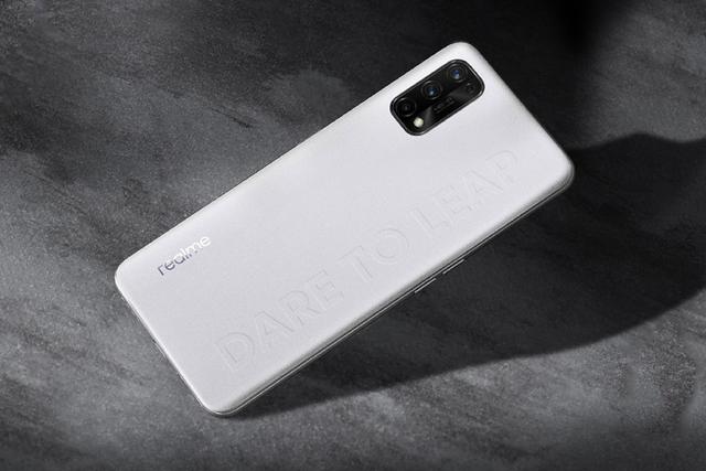 红米手机|矛头直指红米？Realme Q2系列亮相，看看最大遗憾是啥