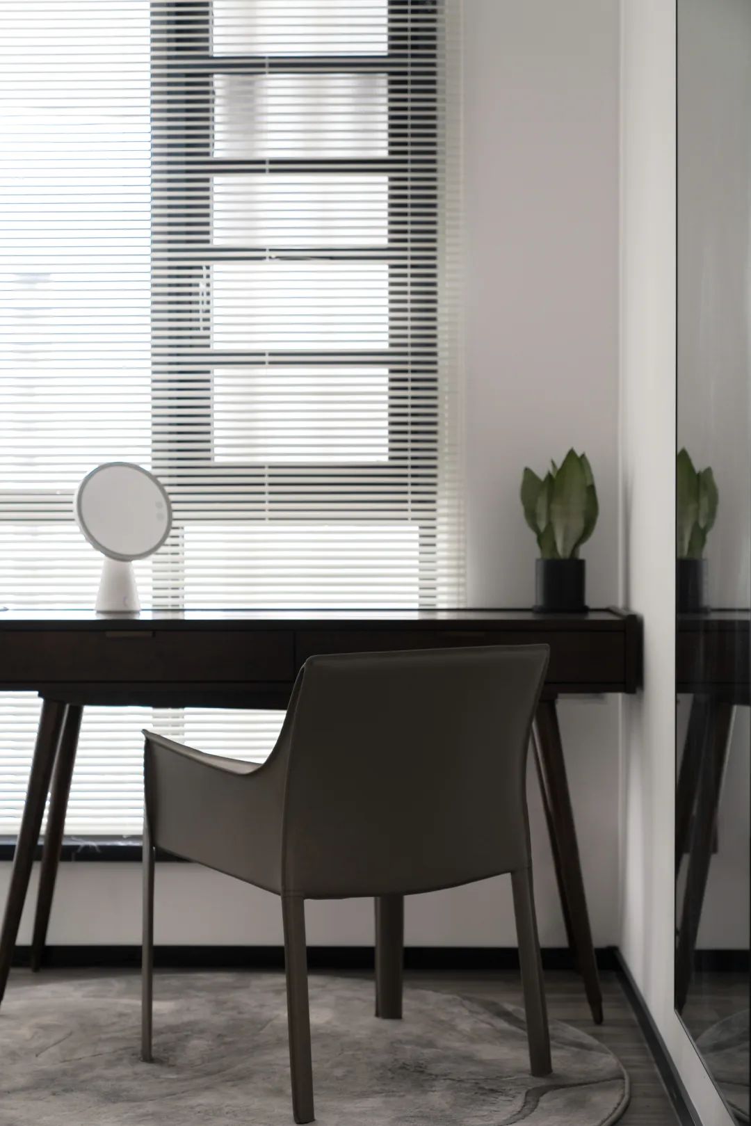 ##45万装修130㎡现代高级灰，华丽的生活品质，无需繁杂的修饰