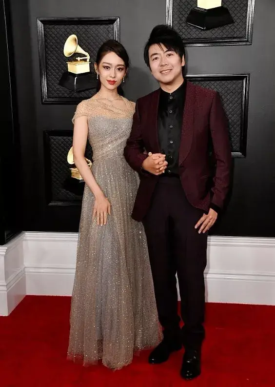 吉娜·爱丽丝|婚后一年,吉娜“单纯”人设崩塌:她最好的作品是腰围和郎朗