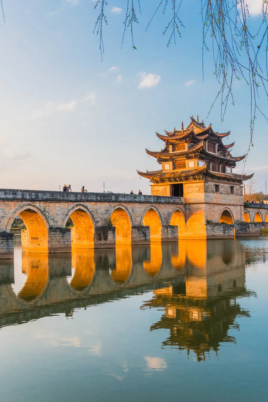 云南|比大理静谧，比丽江舒服！昆明旁这座云南最慢小城，去一趟相当出国！