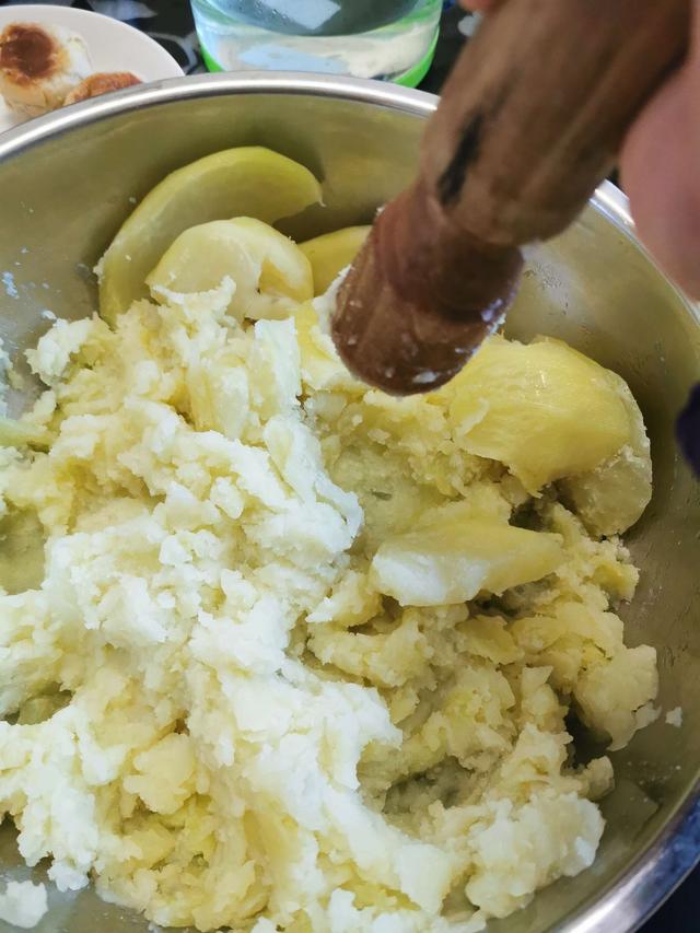 碱性食物:它是天然“碱性食物”,常吃嘴巴不臭,乌黑秀发,皮肤也变嫩了!