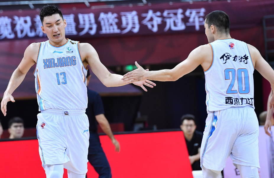 新疆男篮|新疆将帅亮出决战态度,队长点评郭艾伦,阿的江:输球打不倒我们